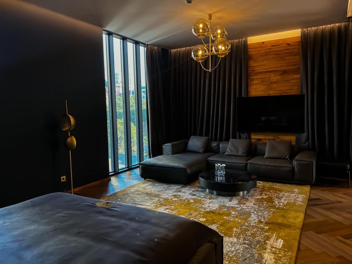 Mandarin Club House Hotel บาทูมิ ภายนอก รูปภาพ