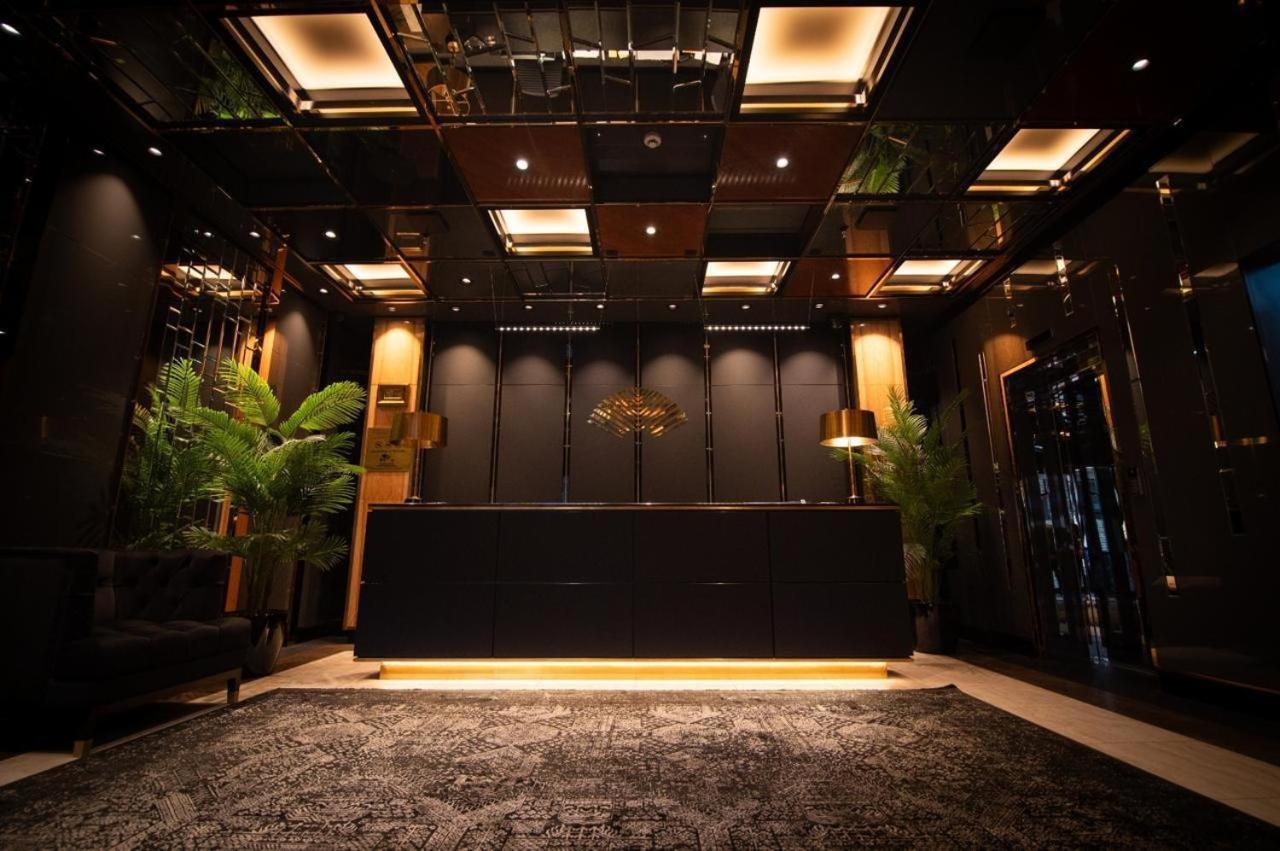Mandarin Club House Hotel บาทูมิ ภายนอก รูปภาพ